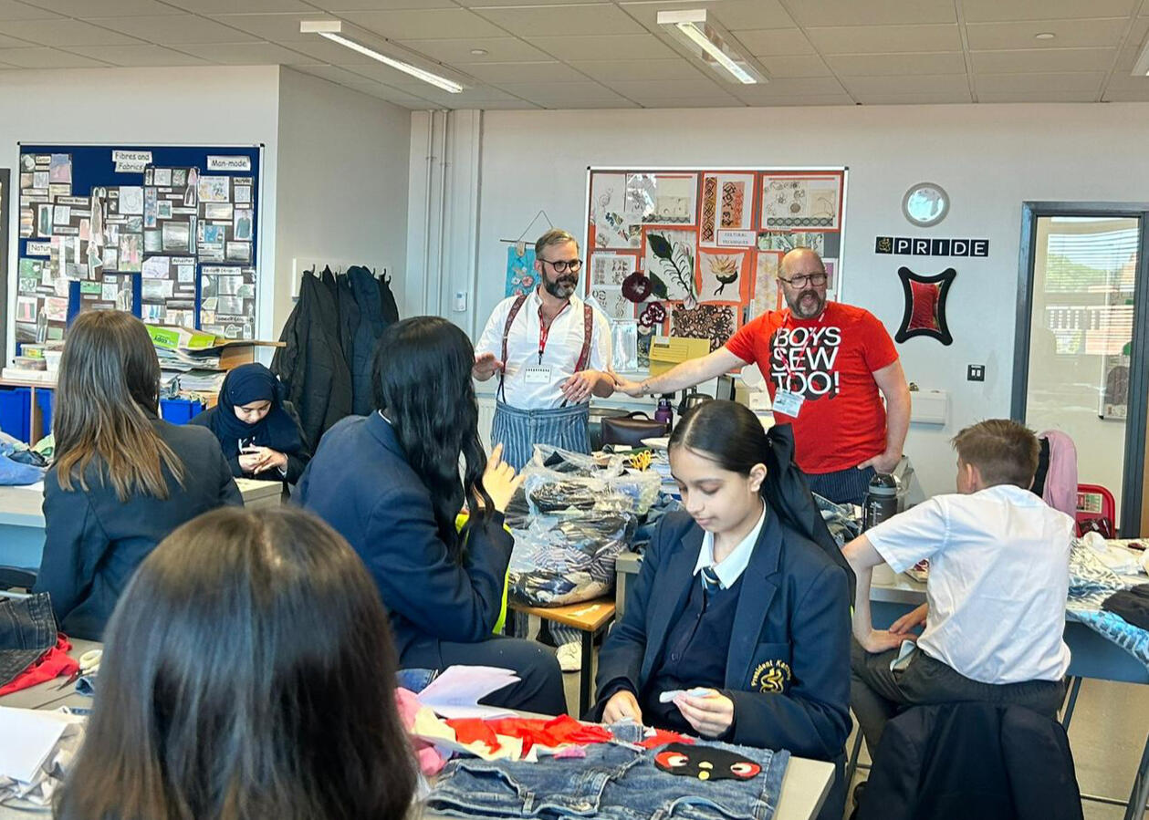 Guest speakers Mark and Clive joined the kids for an inspiring day of crafting.